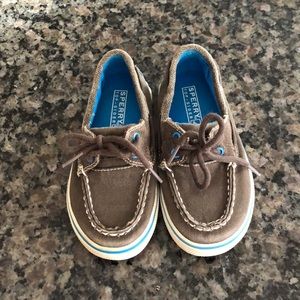 Brown Sperry boat shoes size 9.5 toddler